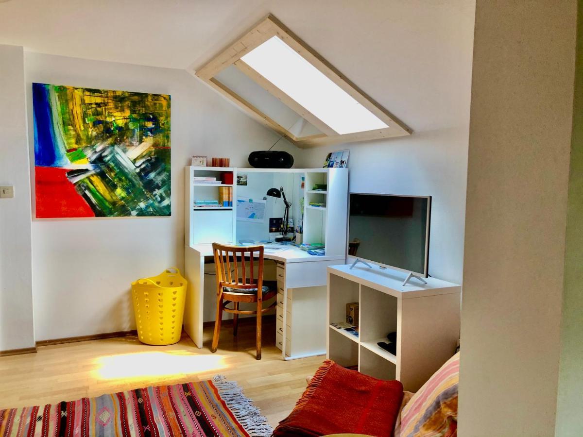 Charmante Ferienwohnung Mit Balkon Im 5-Seen-Land Hechendorf am Pilsensee Exterior photo