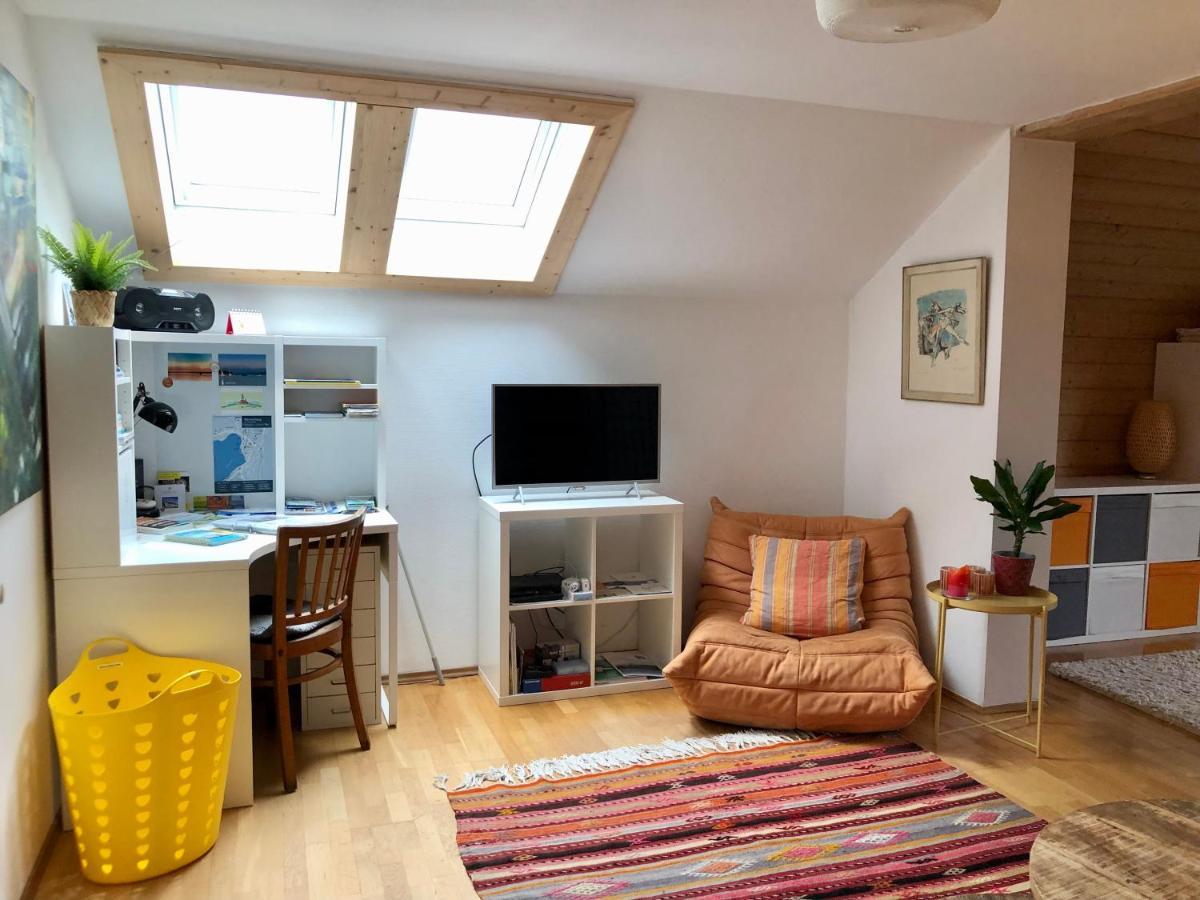 Charmante Ferienwohnung Mit Balkon Im 5-Seen-Land Hechendorf am Pilsensee Exterior photo